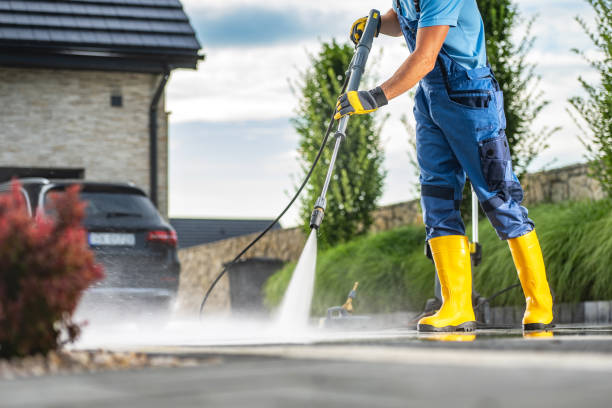Best Sidewalk Pressure Washing  in Owosso, MI